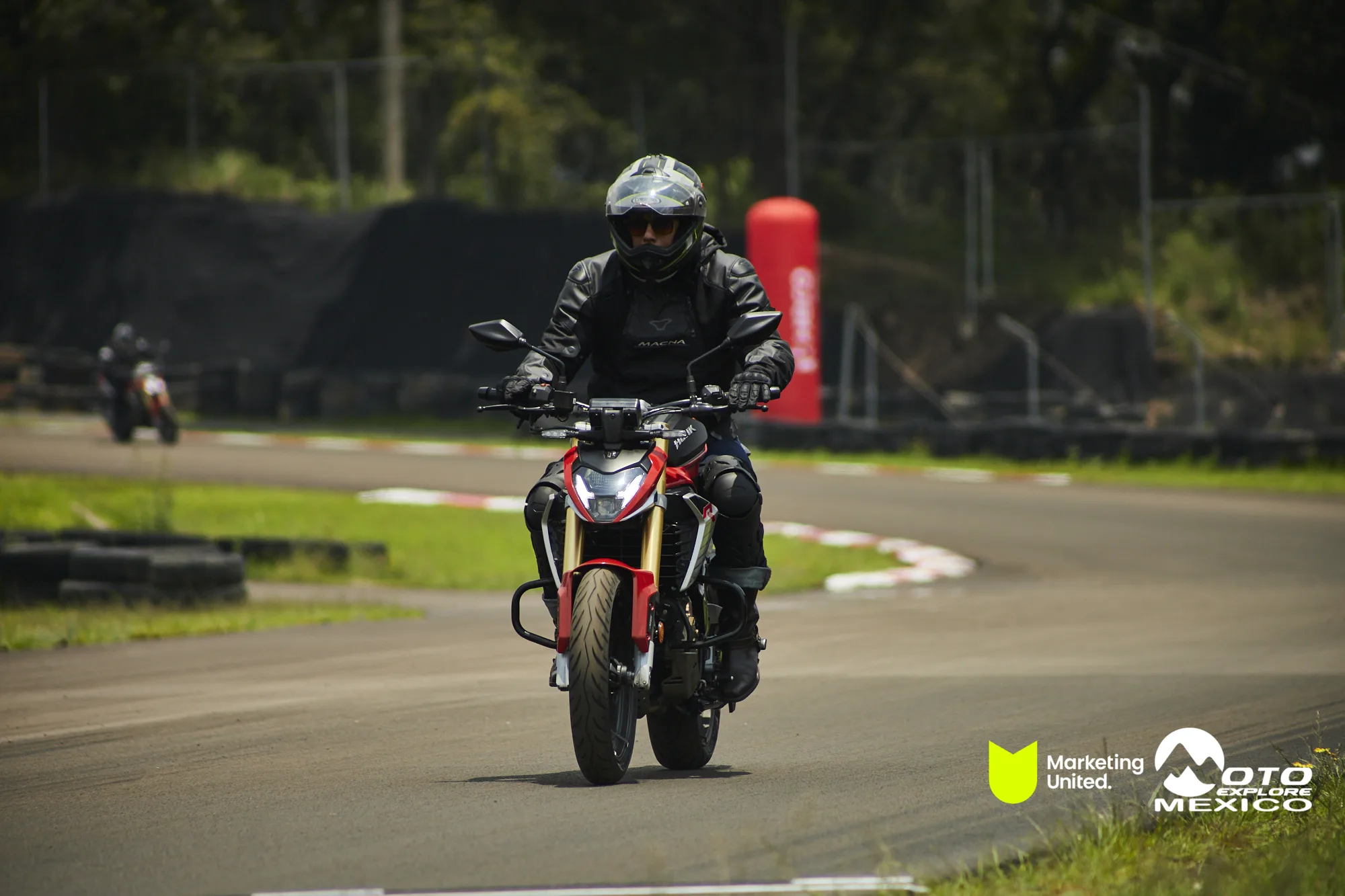 HUNK TRACKDAY 118